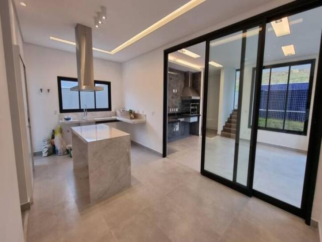 Casa para Venda em São José dos Campos - 4