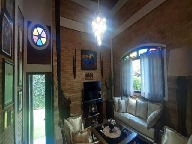 Casa para Venda em São José dos Campos - 4