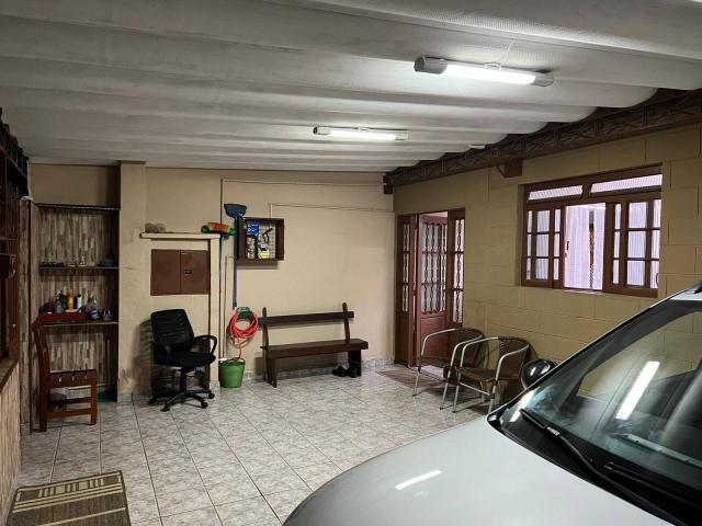 Casa para Venda em São José dos Campos - 4