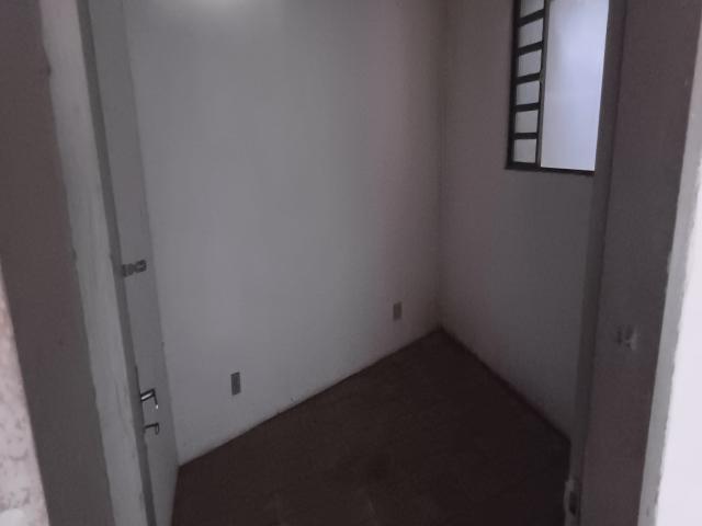 Galpão para Venda em São José dos Campos - 5