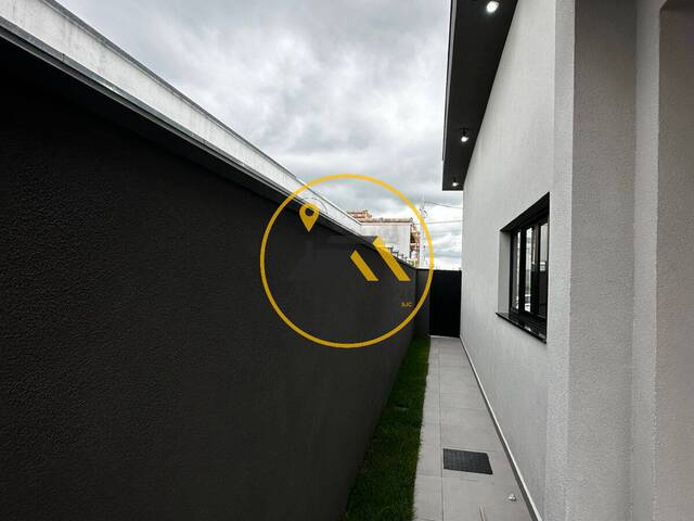 Casa para Venda em São José dos Campos - 5
