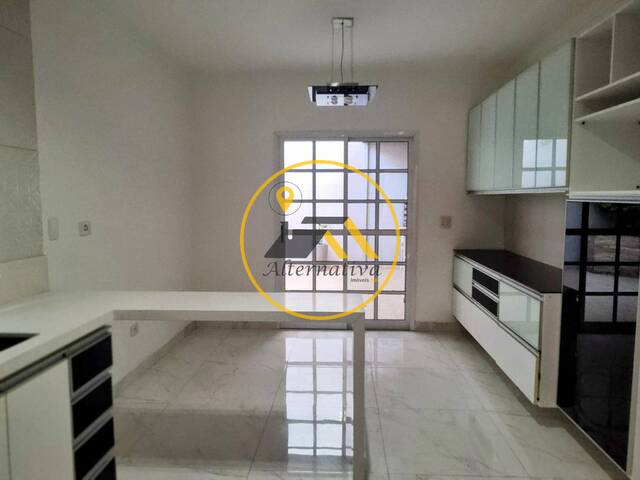 Sobrado para Venda em São José dos Campos - 4