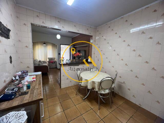 Casa para Venda em São José dos Campos - 4