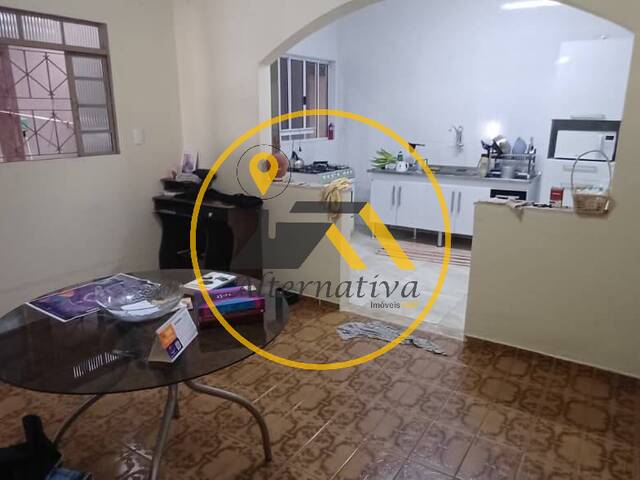 Casa para Venda em São José dos Campos - 4