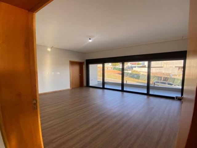 Casa para Venda em São José dos Campos - 4