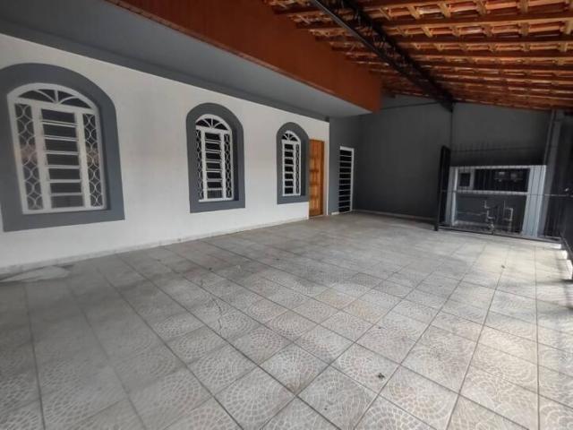 Casa para Venda em São José dos Campos - 2