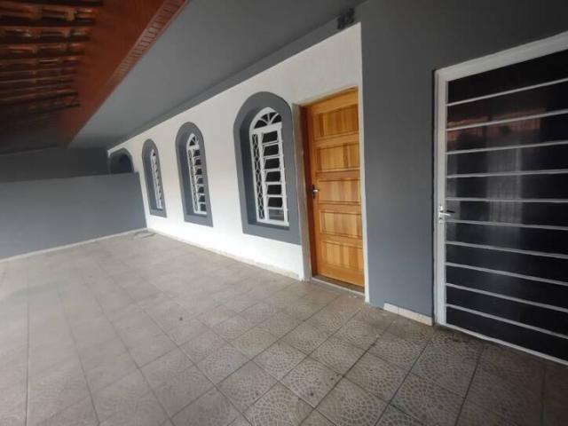 Casa para Venda em São José dos Campos - 3