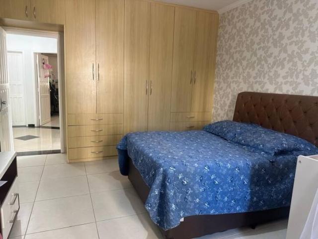 Sobrado para Venda em São José dos Campos - 4