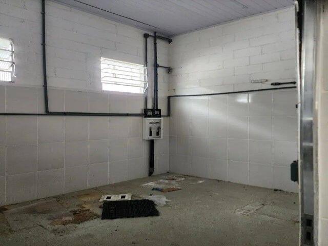 Galpão para Venda em São José dos Campos - 5