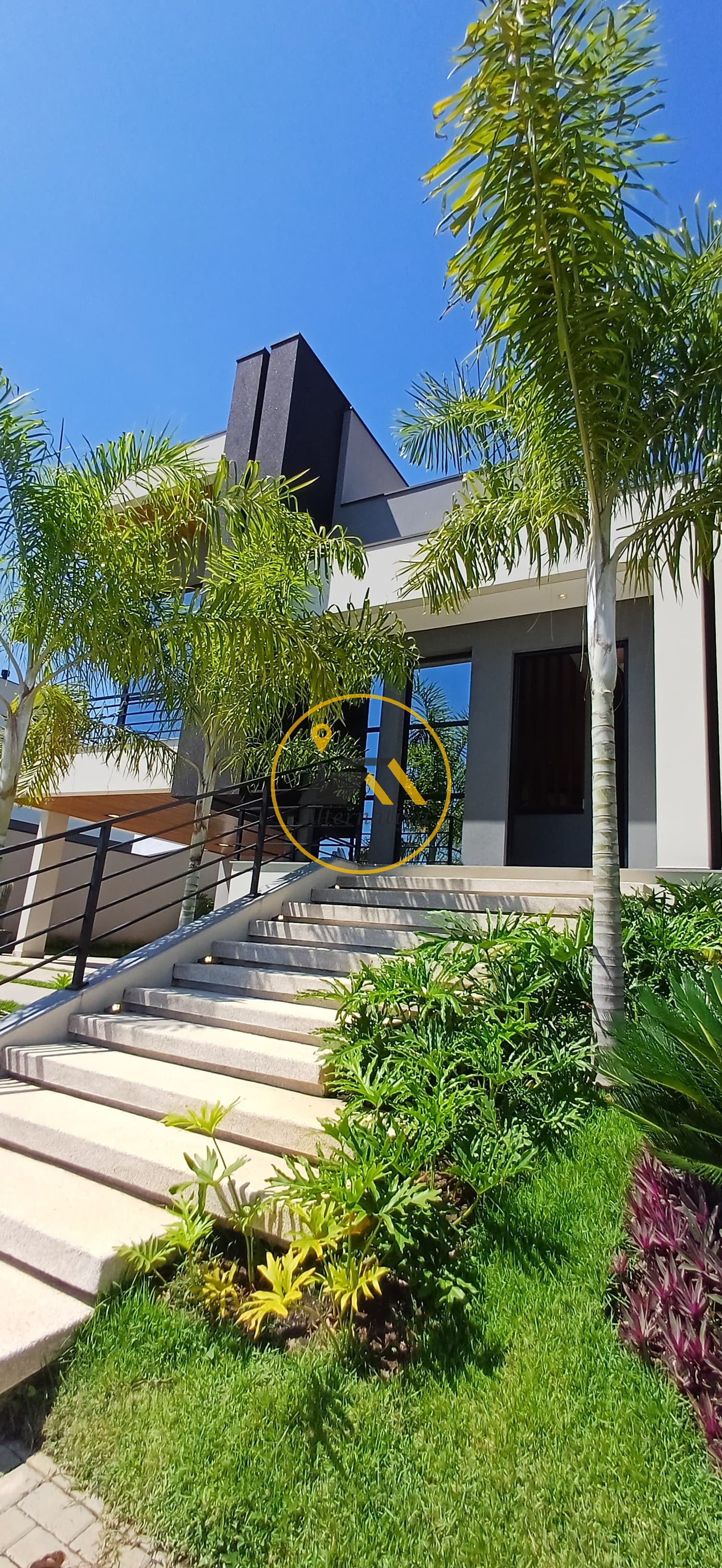 Sobrado, 3 quartos, 271 m² - Foto 1