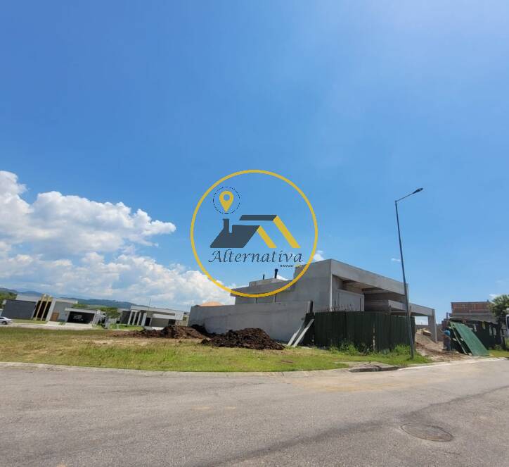 Casa, 4 quartos, 290 m² - Foto 1
